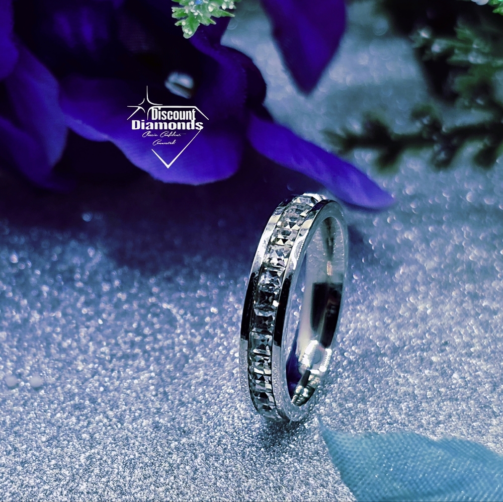 Clear White Diamond Titanium Ring - Picture 5 of 7